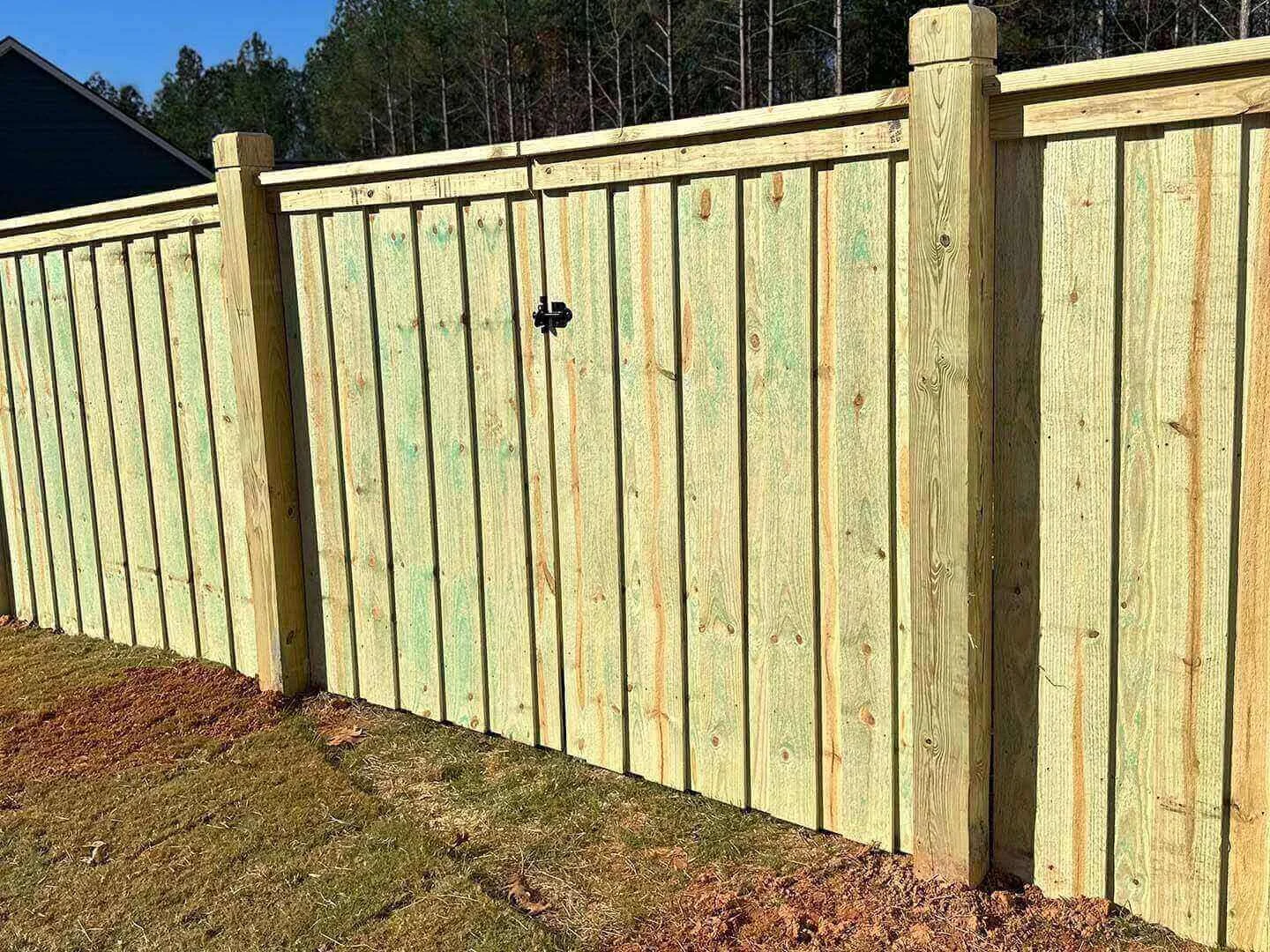 Cap-and-trim walk gate fence or gate design reference