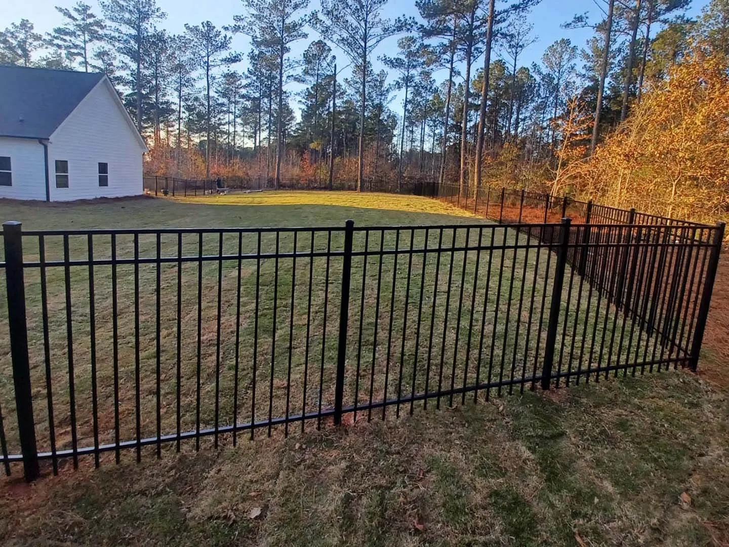 Flat-top backyard fencing fence or gate design reference